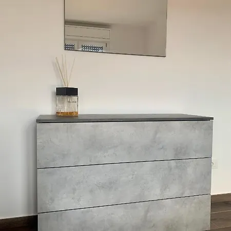 Penthouse Apartment *